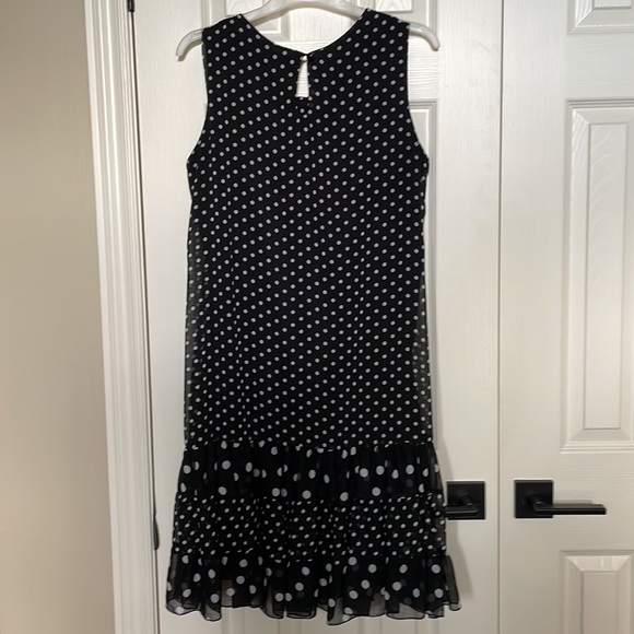 Sleeveless Polka dot dress - Picture 2 of 5